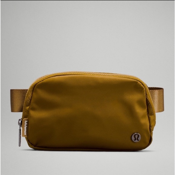 lululemon athletica Handbags - LULULEMON belt bag